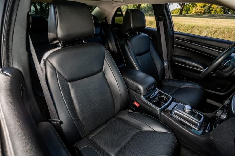 2016 Chrysler 300C Base
