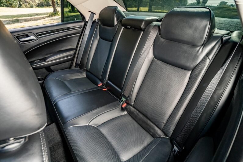 2016 Chrysler 300C Base