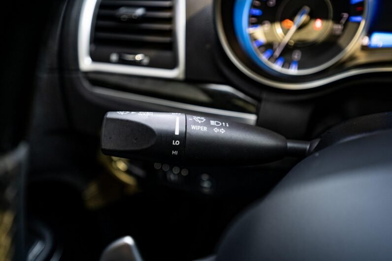 2016 Chrysler 300C Base
