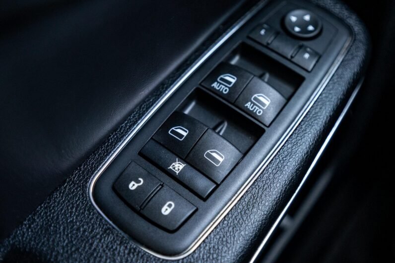 2016 Chrysler 300C Base