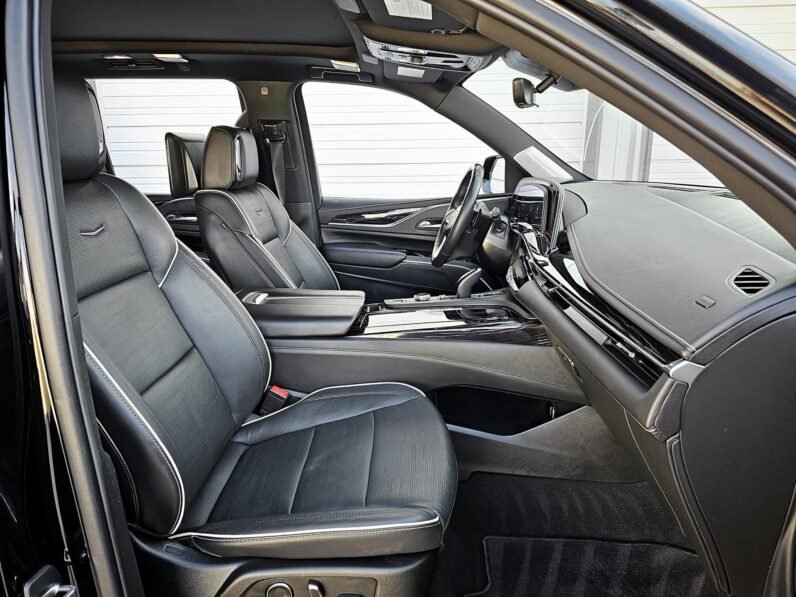 2021 Cadillac Escalade Sport