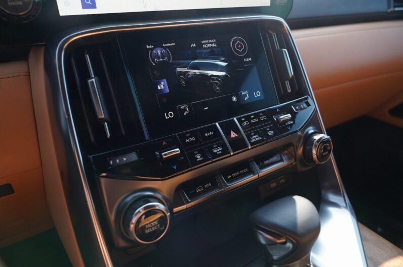 2022 Lexus LX 600 Premium