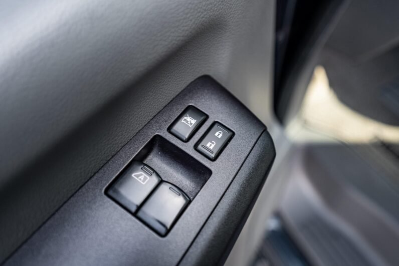 2015 Nissan NV Passenger SL