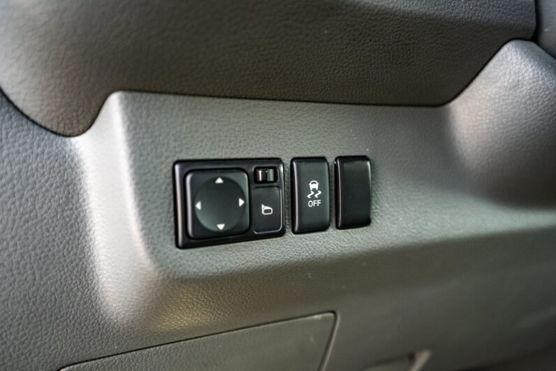 2015 Nissan NV Passenger SL