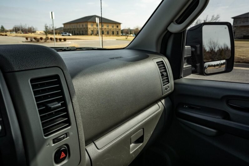 2015 Nissan NV Passenger SL