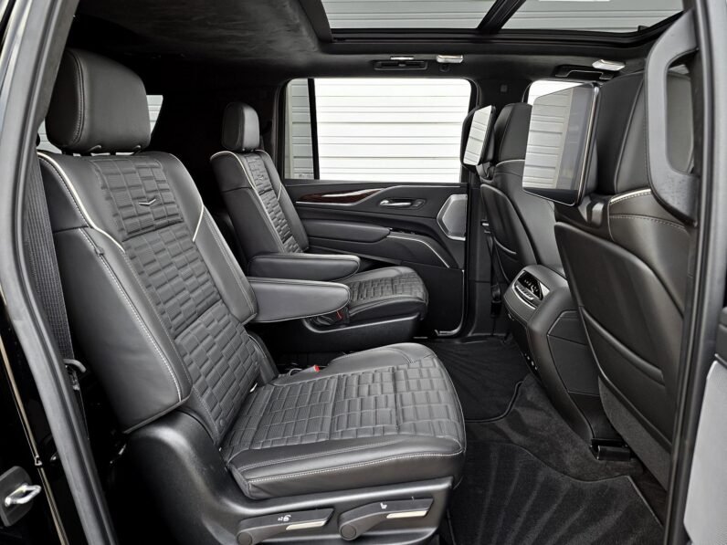 2022 Cadillac Escalade ESV Sport Platinum