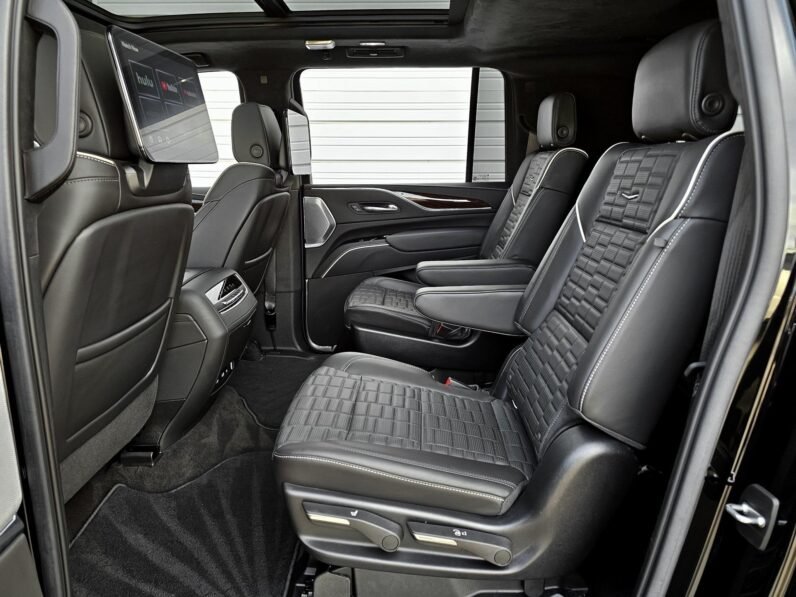 2022 Cadillac Escalade ESV Sport Platinum