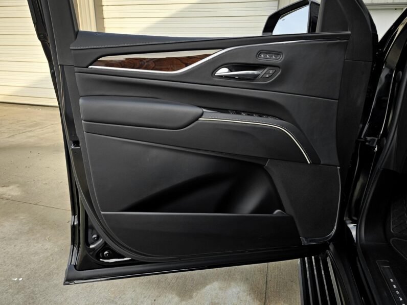 2022 Cadillac Escalade ESV Sport Platinum