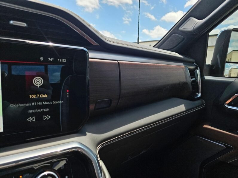 2024 GMC Sierra 3500HD Denali Ultimate